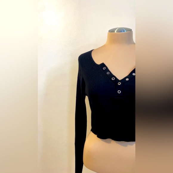 Black Crop Top - Picture 2 of 2